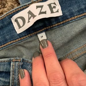 Women’s Daze Denim Size 28